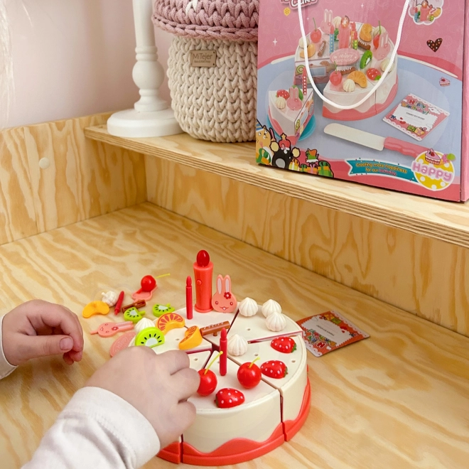 Gâteau d'anniversaire Woopie à découper avec des fruits et des bougies - 40 pièces