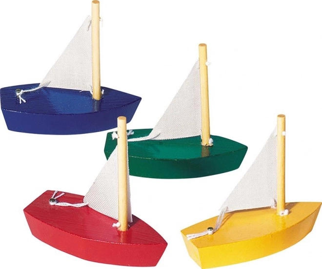 Bateaux miniatures en bois
