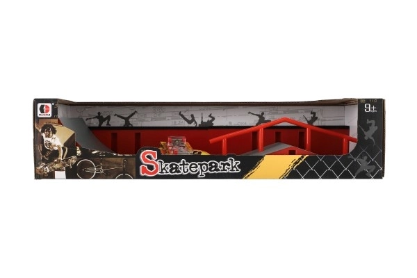 Skatepark avec skateboard à vis pour les doigts