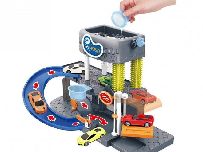 Lavage de voitures à étages avec petites voitures