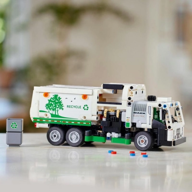 LEGOae Technic 42167 Camion poubelle Mackae LR Électrique