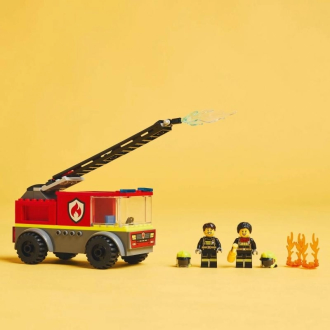 Voiture de pompier LEGO City avec échelle