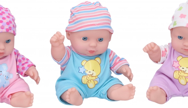 Bébé mignon avec bonnet