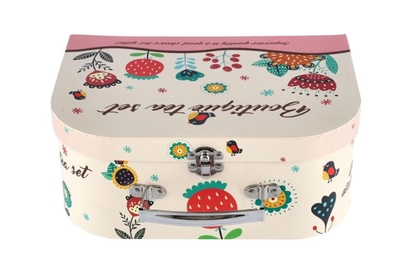 Set de vaisselle pour enfants dans une valise