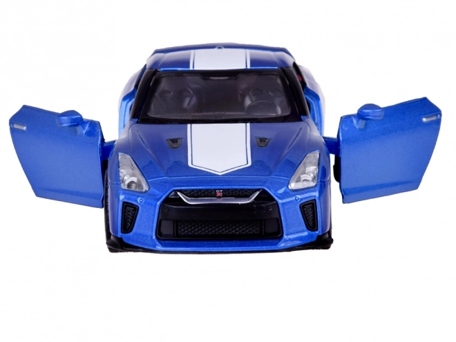 Auto Nissan GT-R avec portes ouvrantes