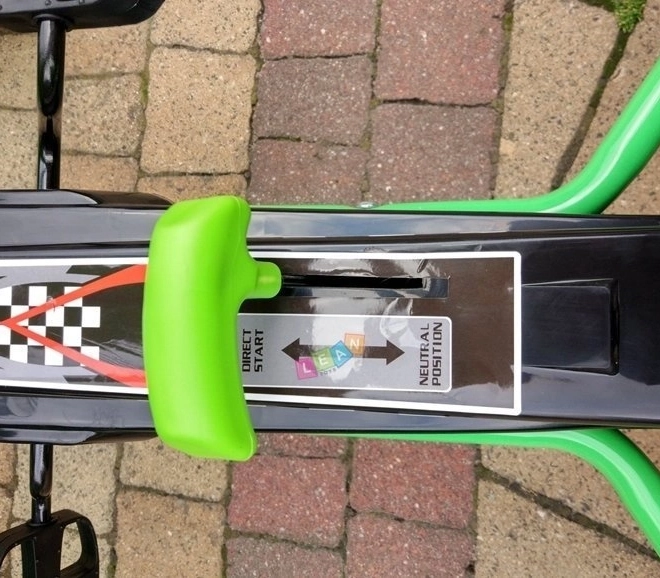 Kart à pédales pneumatique + Pneus gonflables + Siège réglable – Verte