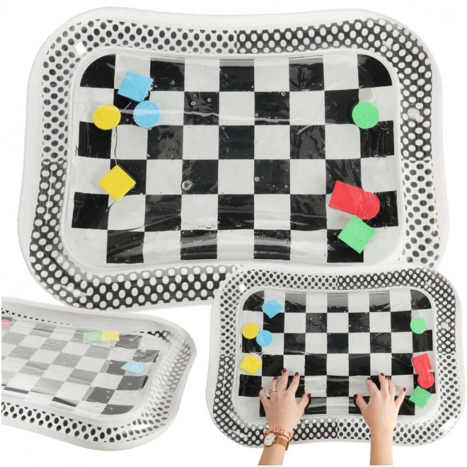 Tapis d'eau pour enfants - Échiquier noir et blanc