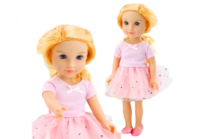 Poupée en robe rose avec jupe en tulle et cheveux blonds