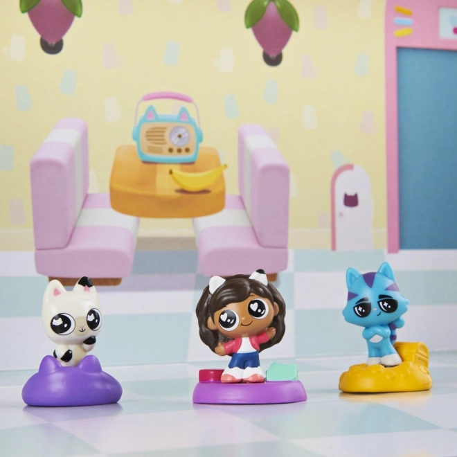 La maison magique de Gabby Mini figurine dans la maisonnette