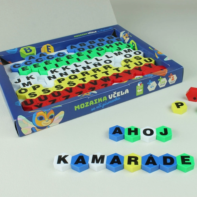 Abeille apprend les lettres