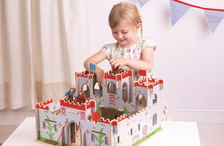 Drapeaux interchangeables et détails réalistes