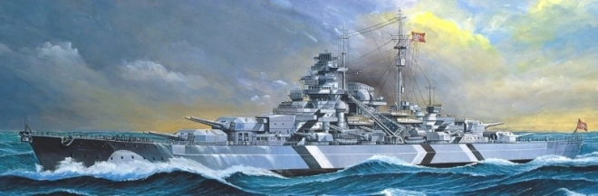 Maquette en plastique du cuirassé Tirpitz 1:800