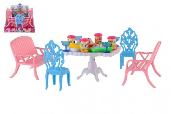 Meubles pour poupées en plastique 4 couleurs sous blister 14x11x16cm