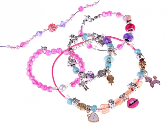 Ensemble de pendentifs et perles pour bracelets