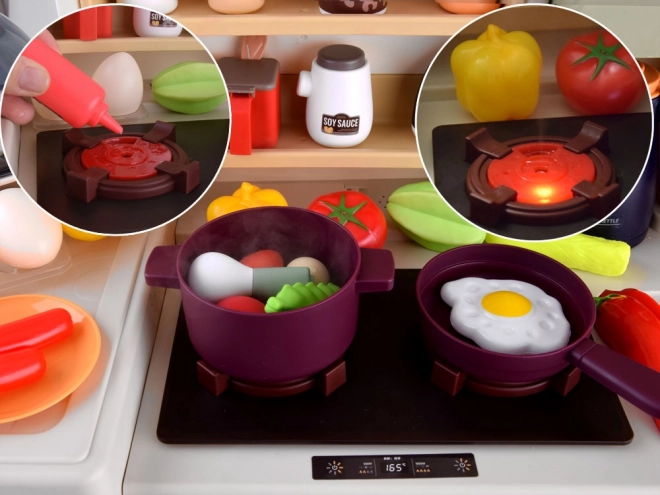 Grande cuisine réaliste avec vapeur, sons et lumières
