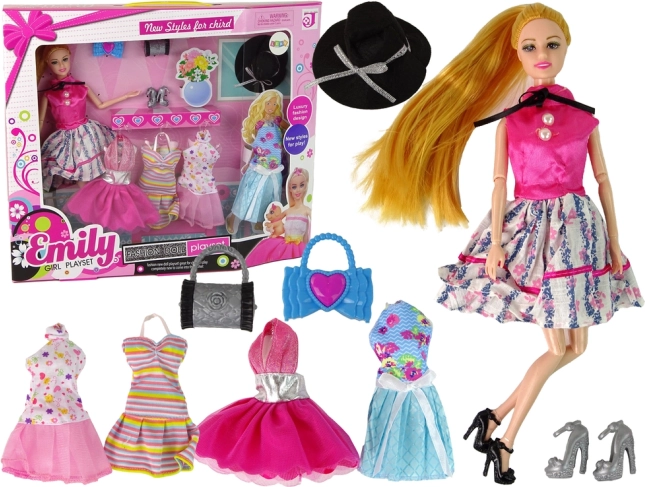 Poupée Emily avec robes interchangeables et accessoires