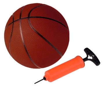 Tableau de basketball avec ballon et pompe