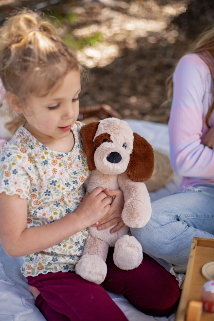 Chien en peluche tacheté