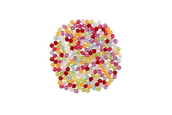 Perles avec ficelle en plastique mix de couleurs dans une boîte en plastique 3,5x12,5cm