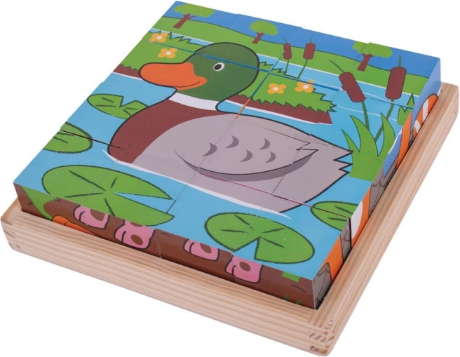 Cubes en bois solides pour les petites mains