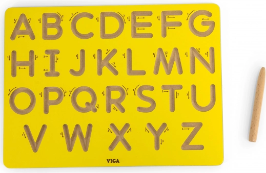 Tablette graphomotrice en bois VIGA – lettres majuscules