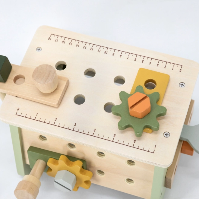 Établi en bois avec outils