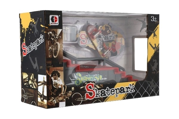 Skatepark - skateboard à doigts vissable avec rampe en plastique 8cm avec accessoires mélange de types en boîte 28x18cm