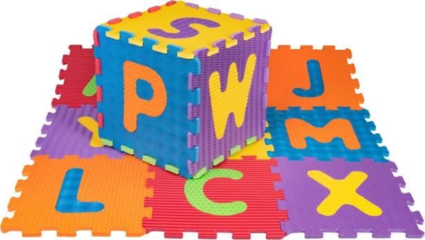 Apprentissage de l'alphabet avec lettres amovibles