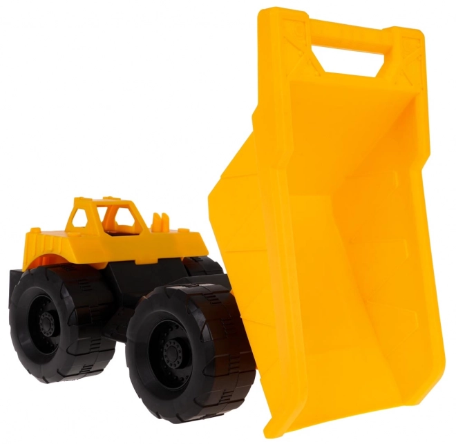 Véhicule de construction avec casque et accessoires