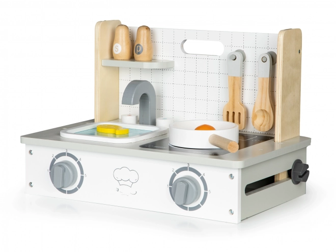 Cuisinette en bois avec accessoires