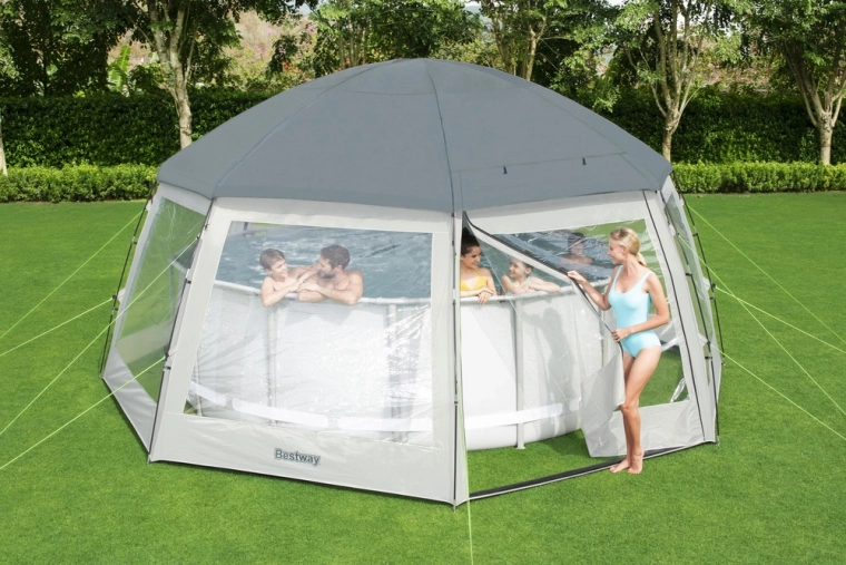 Dôme spacieux pour piscines et spas