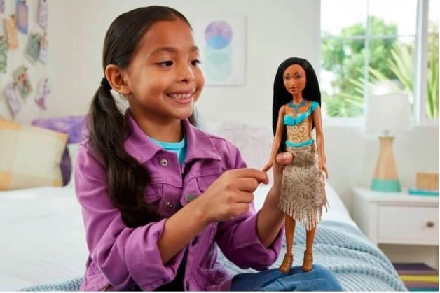 Disney Princesse Poupée princesse - Pocahontas HLW07