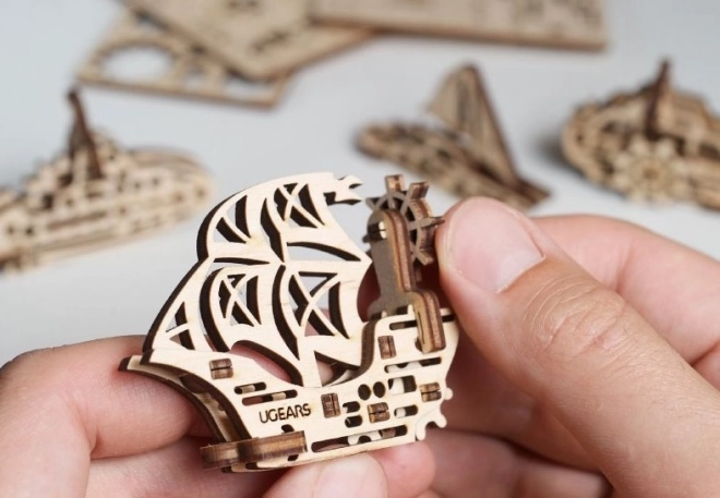 Ugears 3D puzzle mécanique en bois - quatre pendentifs mécaniques