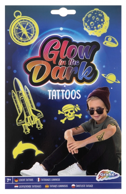 Tatouages ​​brillants dans le noir
