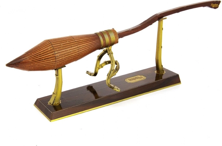 Réplique métallique réaliste du Nimbus 2000