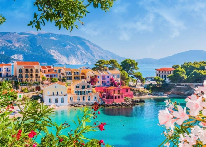 Puzzle Village colorée Assos Grèce 500 pièces