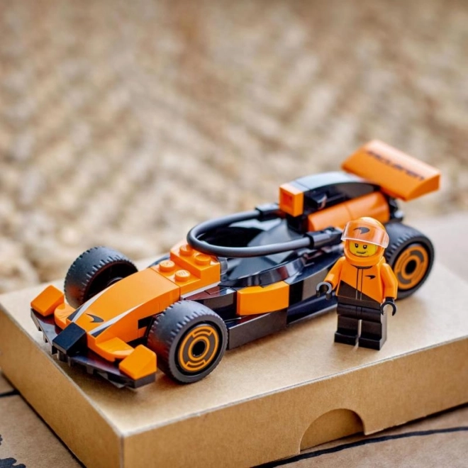 LEGOae City 60442 Pilote F1 avec voiture de course McLaren