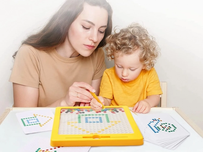 Tableau éducatif magnétique avec chevilles pour assemblage