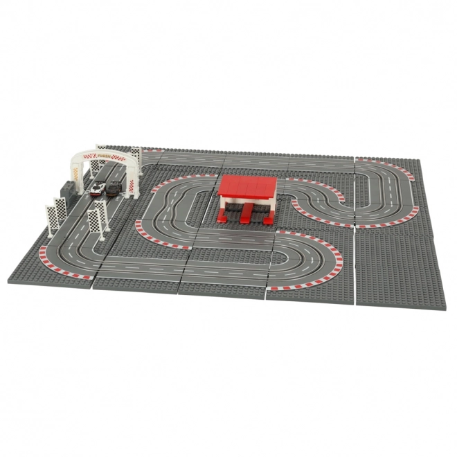 Piste de course de police électrique avec blocs de construction