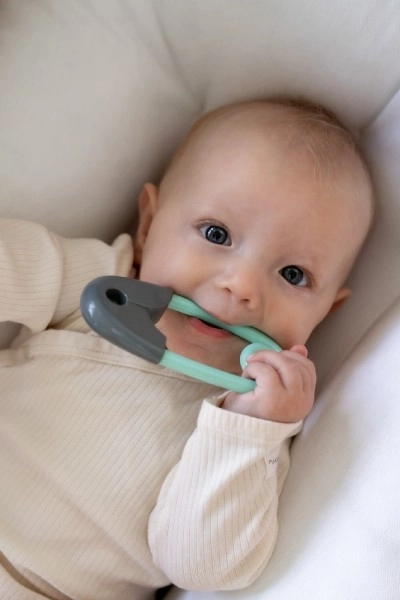 Hochet pour enfants épingle gris turquoise