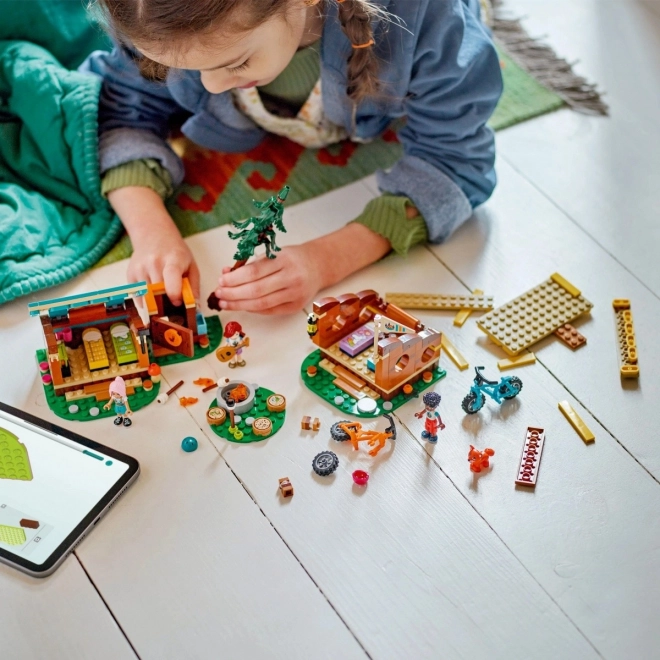 LEGO Friends 42624 Charmantes cabanes au camp d'aventure