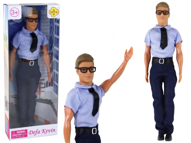 Poupée Kevin en Costume Élégant