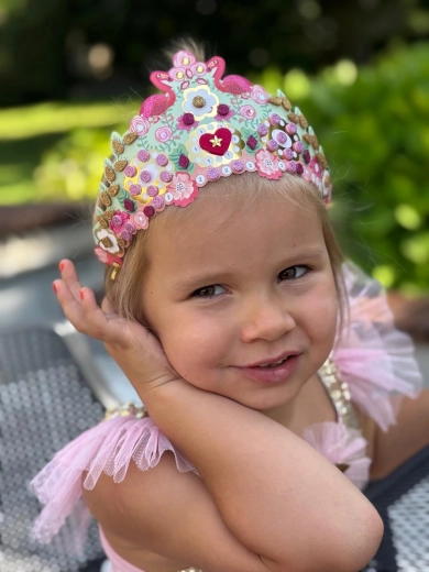 Un accessoire parfait pour les fêtes et les jeux de princesses