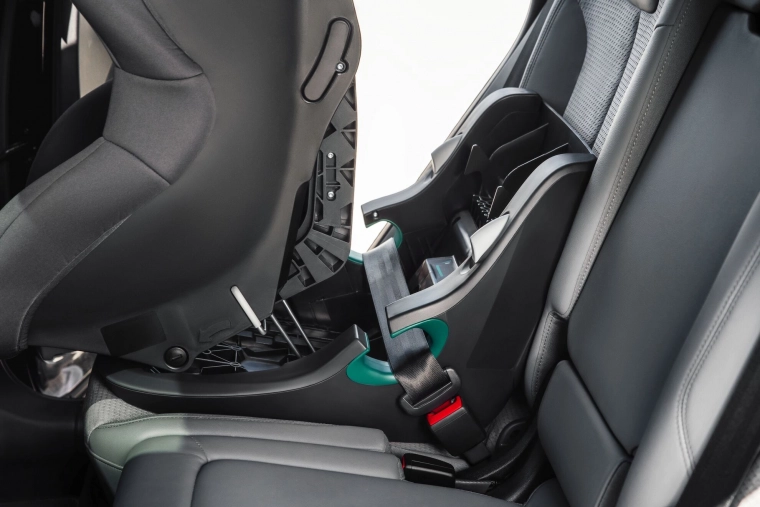 Installation facile dans toute voiture