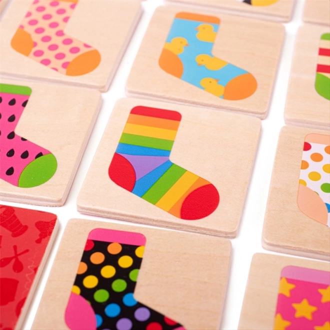 Pexeso en bois avec chaussettes pour enfants