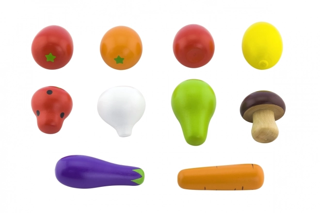 Fruits et légumes en bois dans un filet