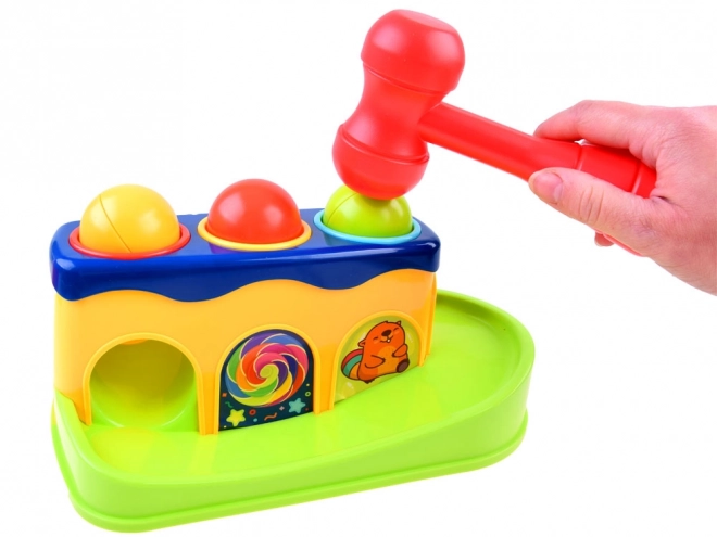 Marteau coloré avec boules pour enfants