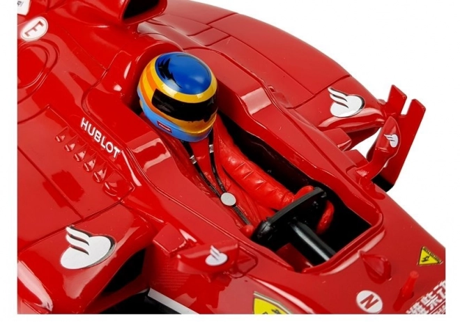 Voiture de course Formule 1 Ferrari F138 rouge 1:12