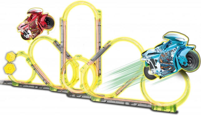 Piste super Spin and Build avec deux motos