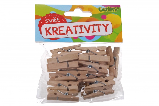 Pinces en bois avec ficelle